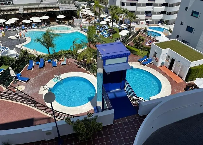 Apartamento Con Parking Con Piscina Junto A La Playa