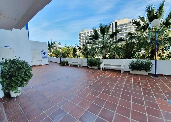 Apartamento Con Parking Con Piscina Junto A La Playa