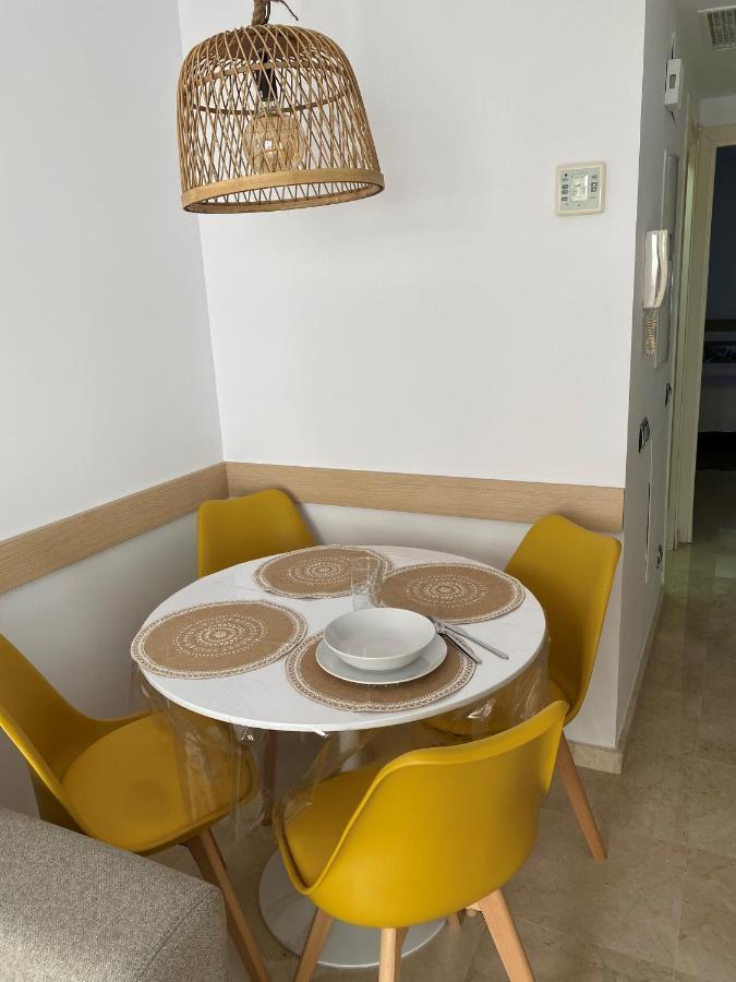 Apartamento Con Parking Con Piscina Junto A La Playa
